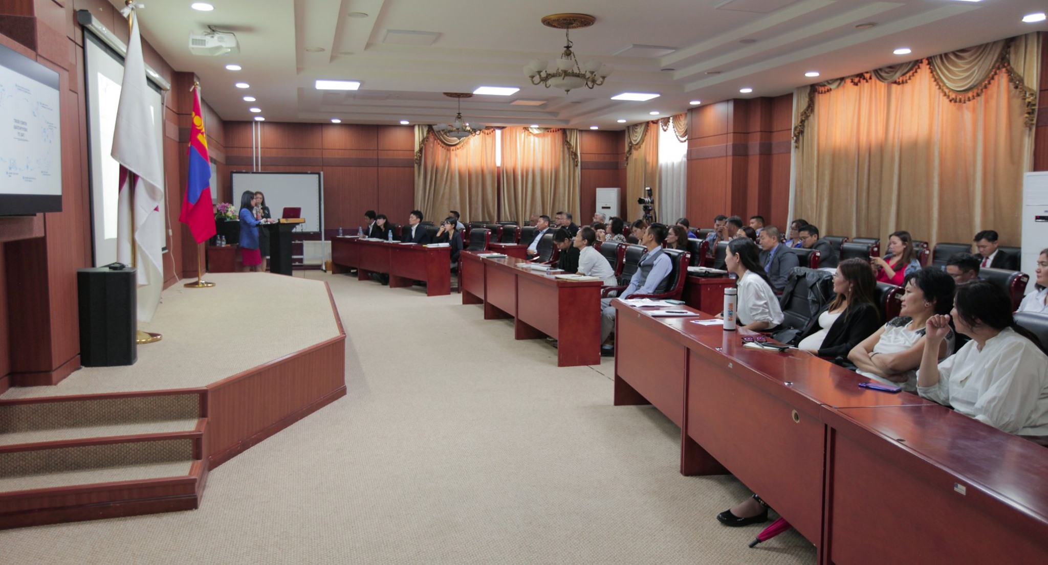 Японы Шизүока муж болон Монгол бизнес эрхлэгчдийн бизнесийн хамтын ажиллагааны боломж” нэртэй семинар боллоо